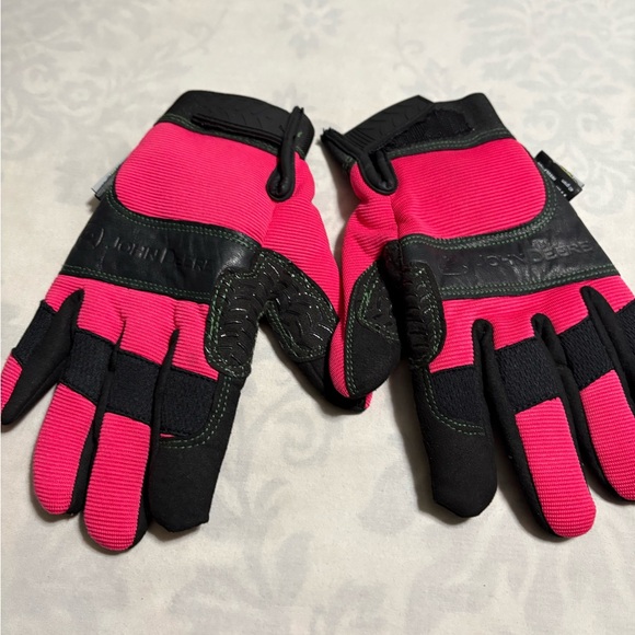 John Deere Accessories - John Deere Pink and Black Gloves